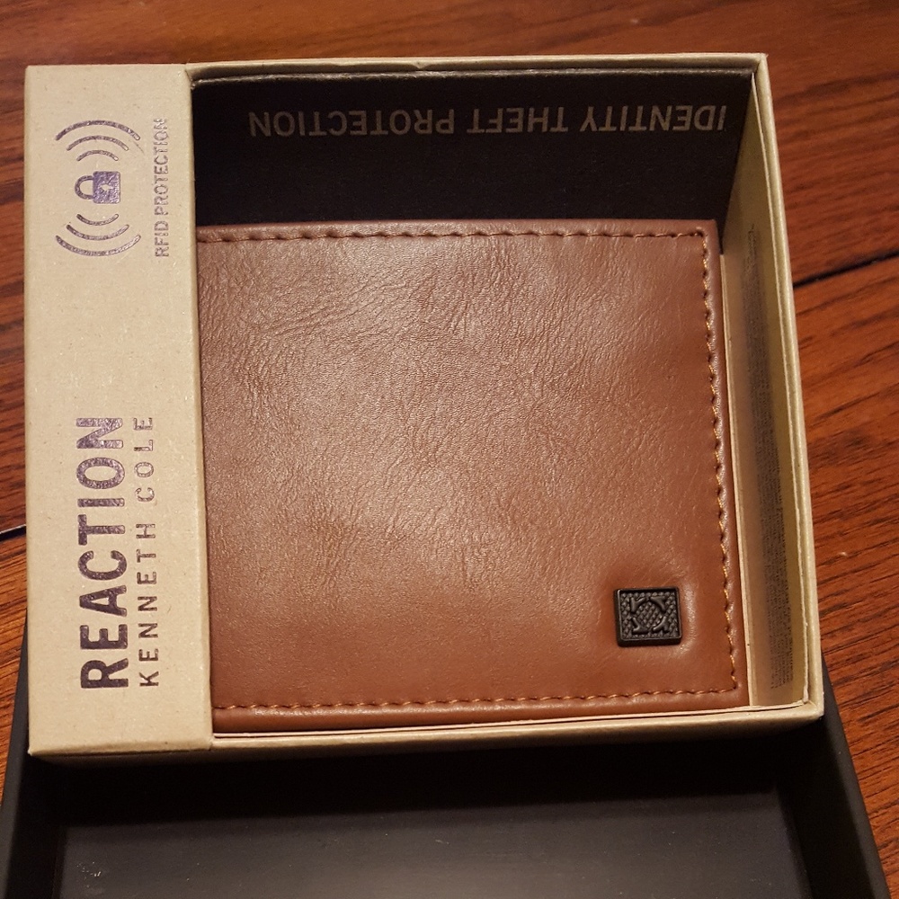 Kenneth Cole REACTION Men's RFID Security Blocking